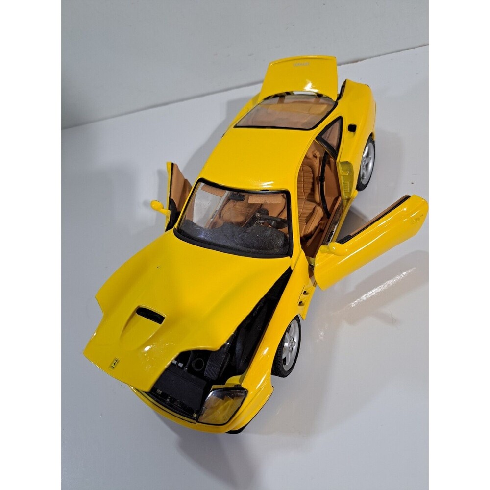 Maisto 1:18 Scale Die Cast Ferrari 550 Maranello Supercar - Picture 10 of 12